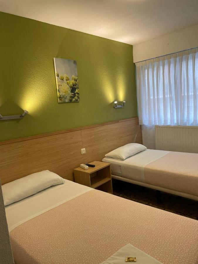 Hostal Milmarcos Zaragoza Exterior photo
