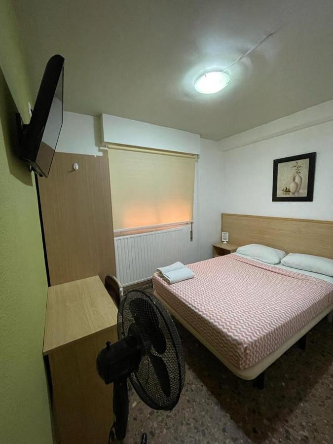Hostal Milmarcos Zaragoza Exterior photo