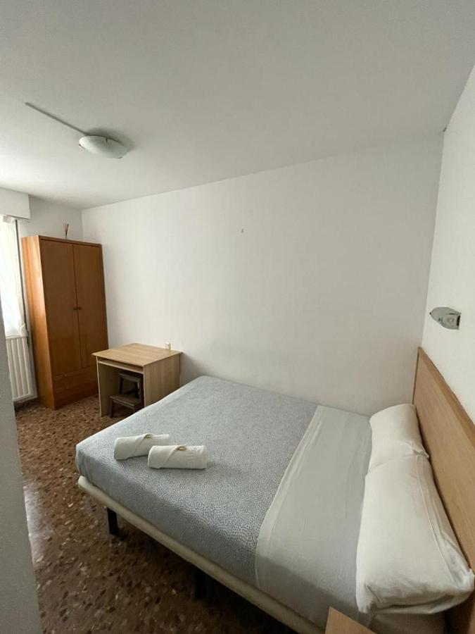 Hostal Milmarcos Zaragoza Exterior photo